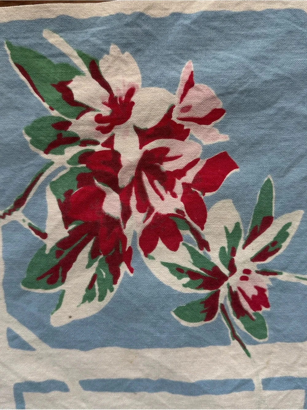 Vintage 1940-1950’s Cotton Tablecloth Flower Boquets 35” X 31”